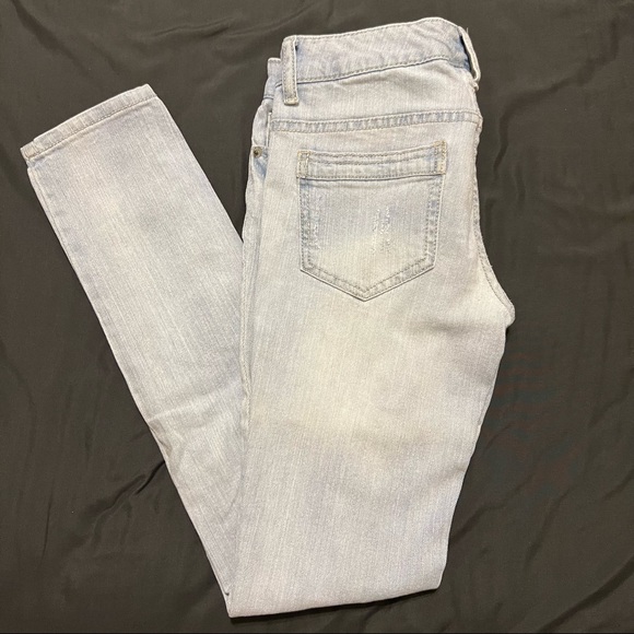 Mossimo • Jeans - Picture 4 of 4